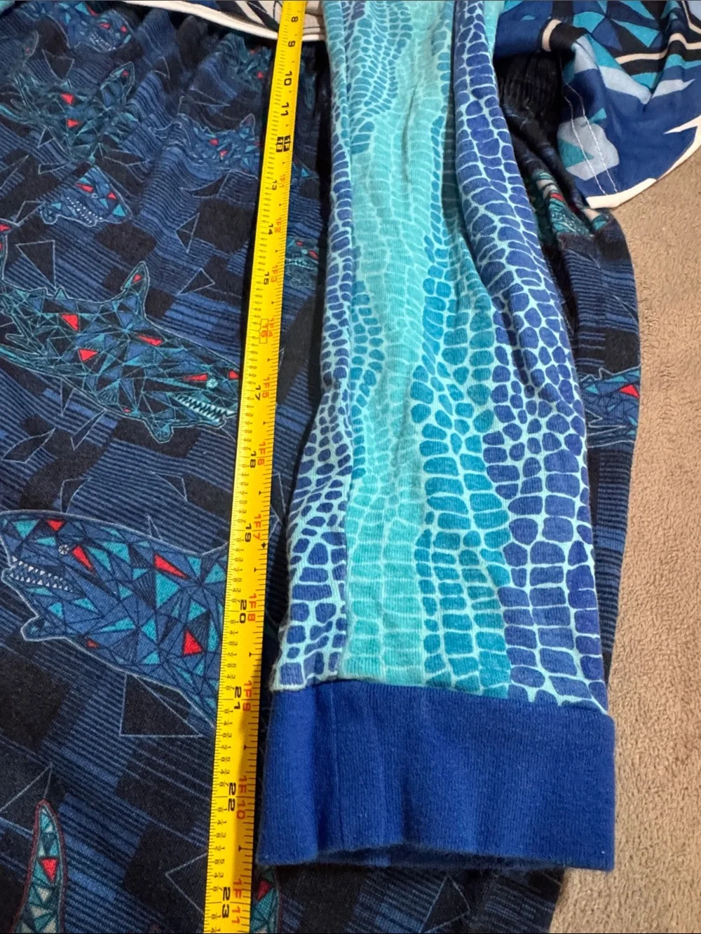 The Children's Place Boys' 2 interchangeable sets of shark Pajamas Sz 12